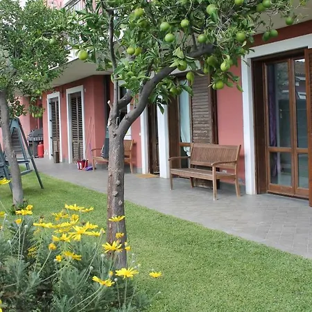 La Casa Di Ugo 페다라